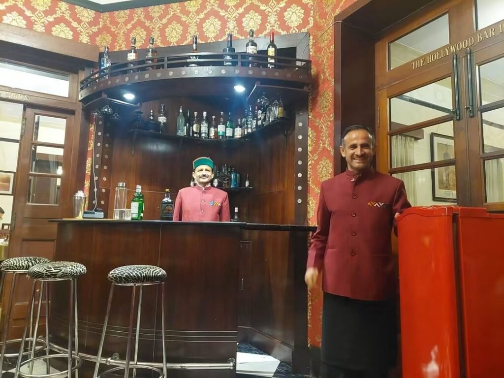 bar